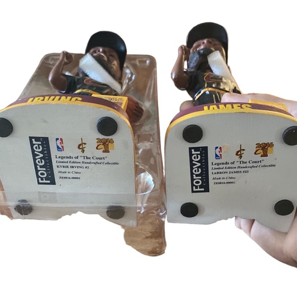 ⭐️PRICE FIRM⭐️ LEBRON & KYRIE 2016 CLEVELAND CAVALIERS CHAMP BOBBLE HEADS - Picture 4 of 10